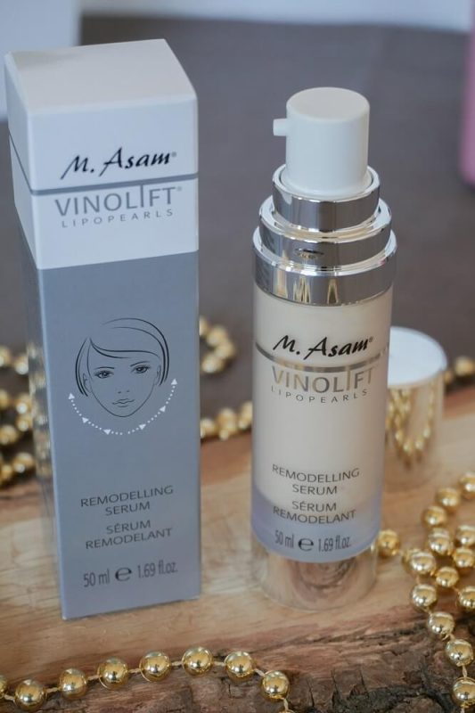 M. Asam Vinolift Lipopearls Remodelling Serum im eleganten Pumpspender – Anti-Aging-Pflege mit Lifting-Effekt.