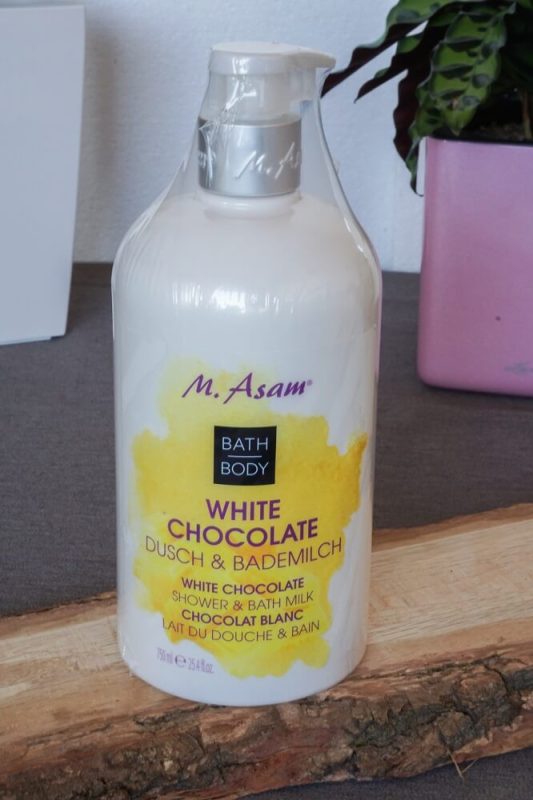 M. Asam Beauty Dusch- und Bademilch White Chocolate in eleganter Spenderflasche – cremige Pflege mit Schokoladenduft.